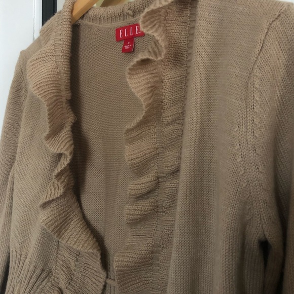 Elle Ruffled Cardigan - Picture 3 of 10